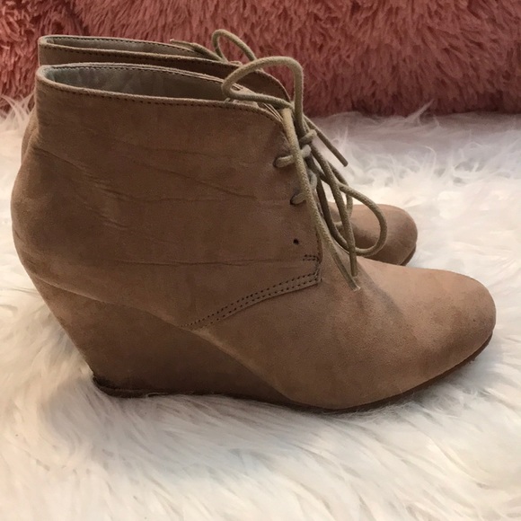 Bella Marie tan booties size 7 - Picture 2 of 5